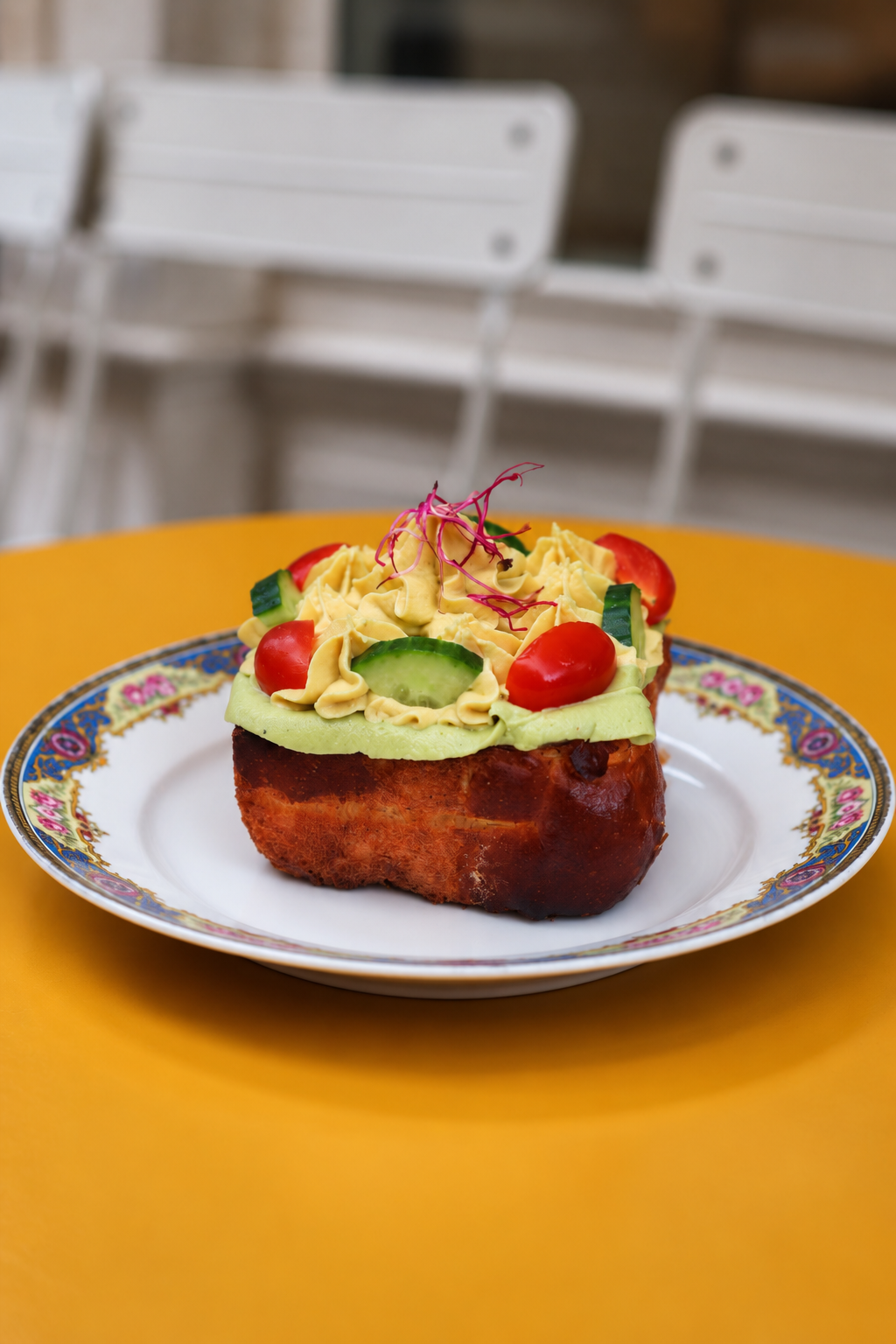 Brioche Toastée au Houmous